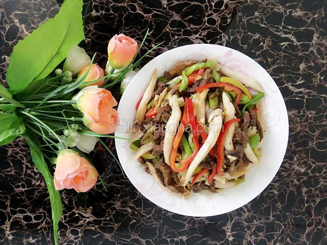 牛肉海鲜菇