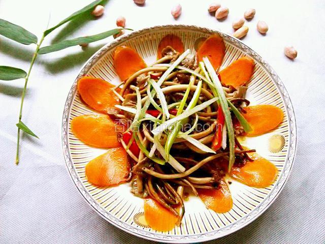 新鲜茶树菇小炒