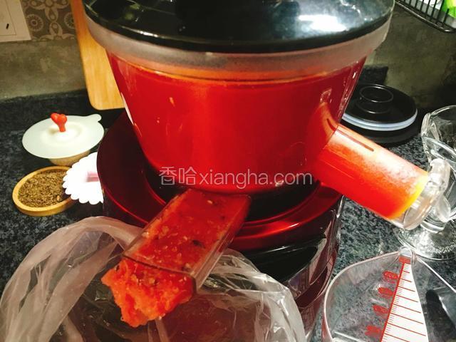 不一会就出西瓜汁啦～