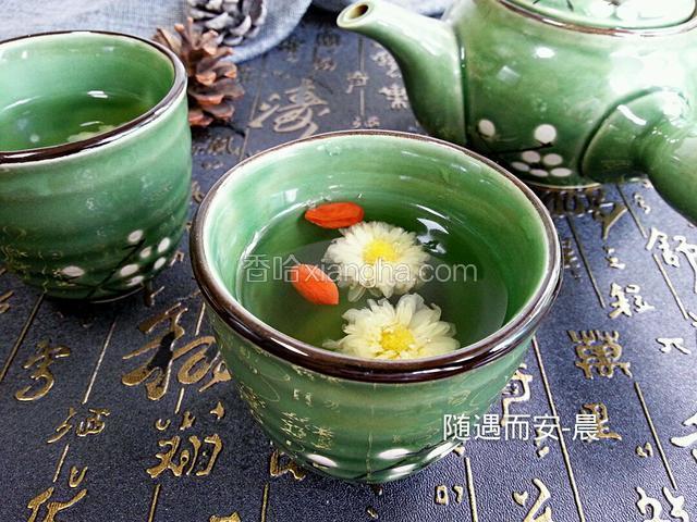 来一杯吧，这是一杯微甜的茶哦！