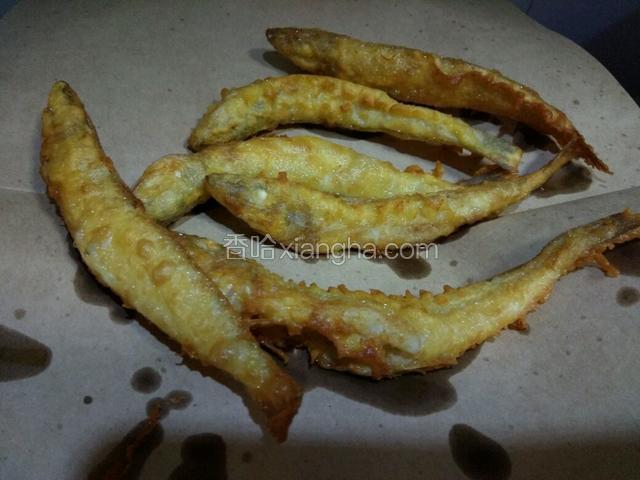 炸黄，炸熟即可