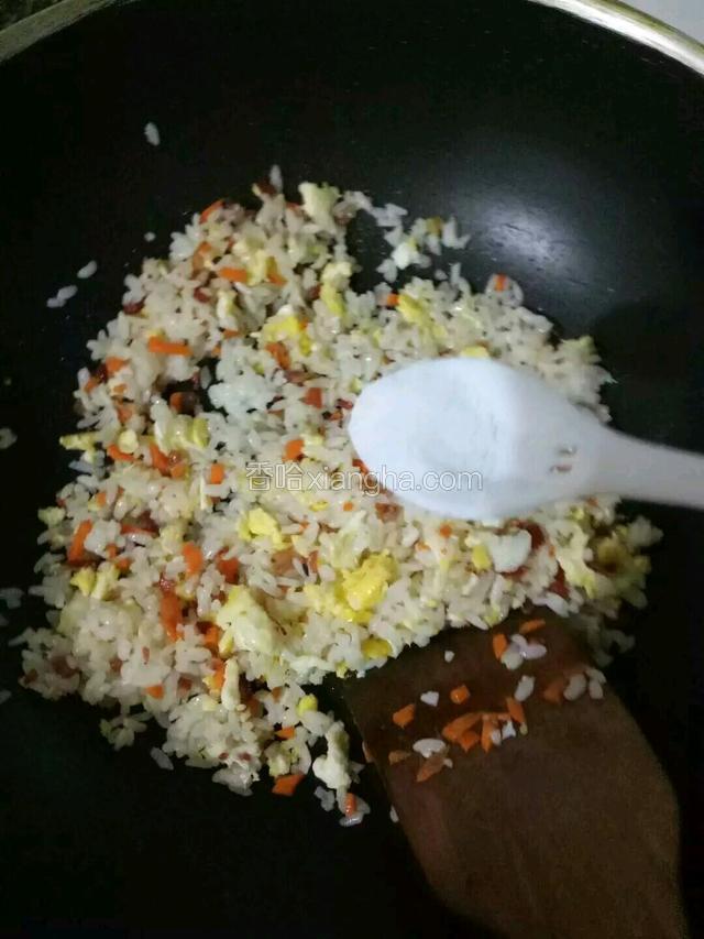 最后加入少许盐和葱花即可出锅。