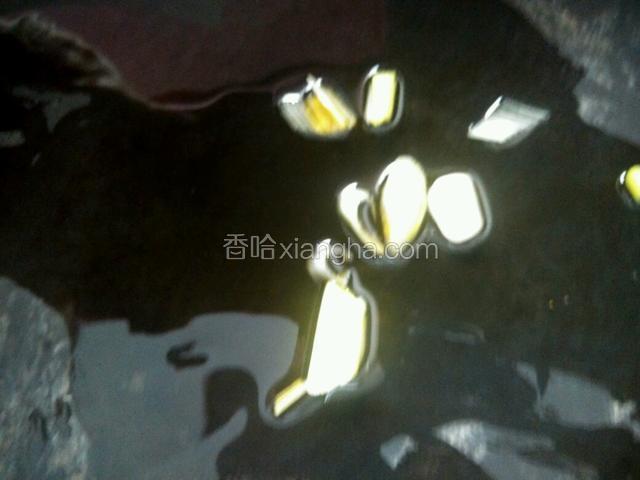 油锅热油爆葱姜蒜