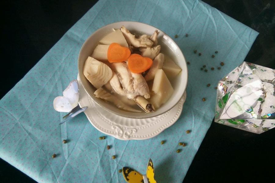 竹笋炖鸡