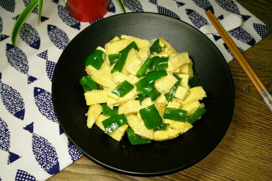 辣椒炒冻豆腐