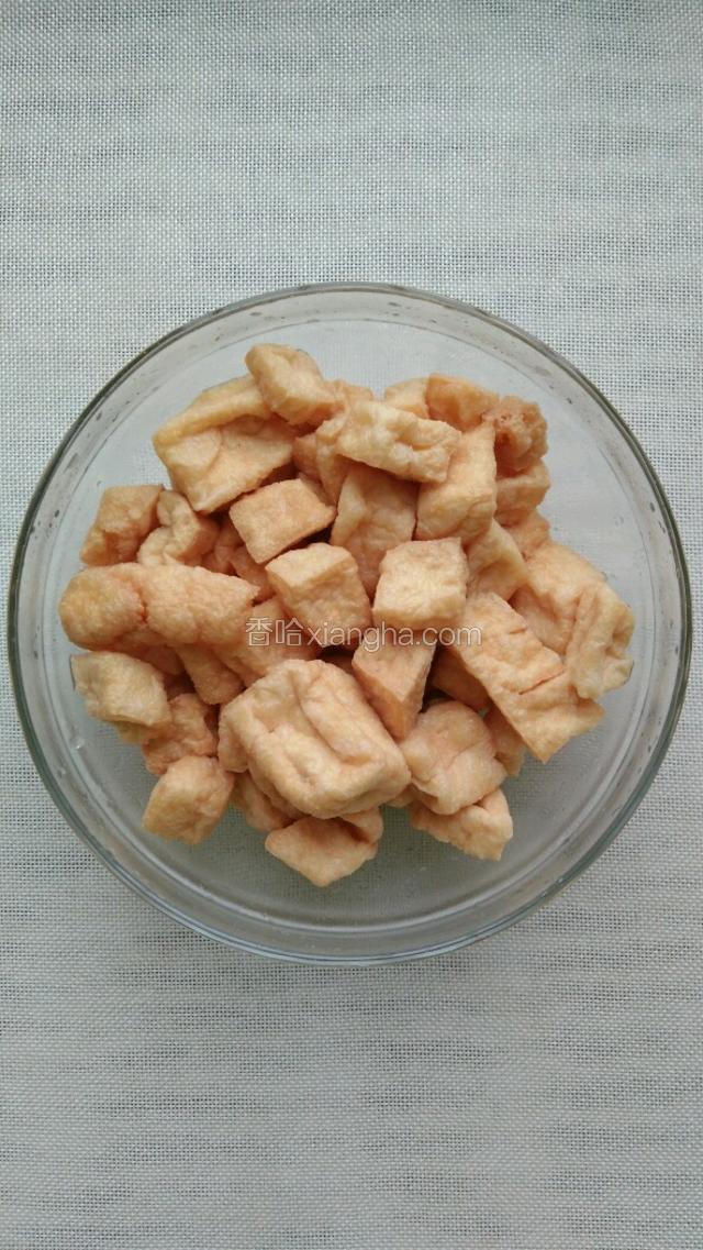 豆泡清洗干净。