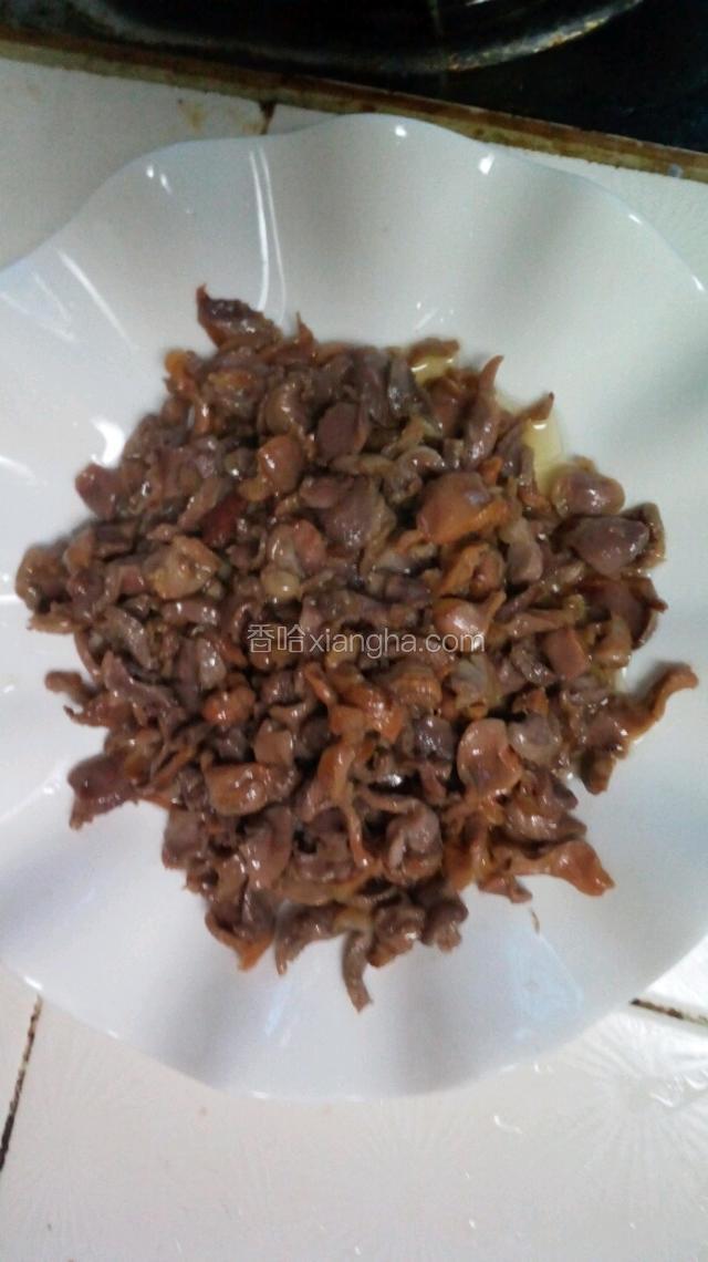 炒好的鸡胗