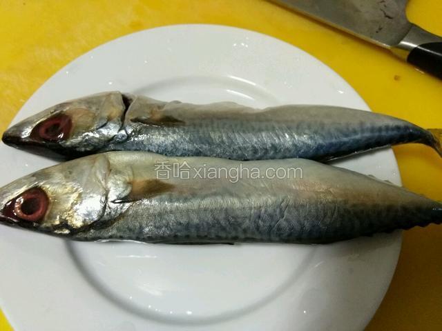 鲅鱼洗干净用，盐，料酒腌一下