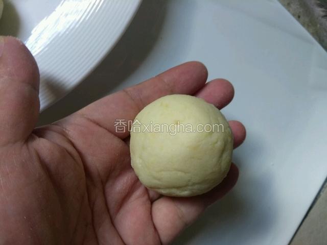 封上口，团成圆形