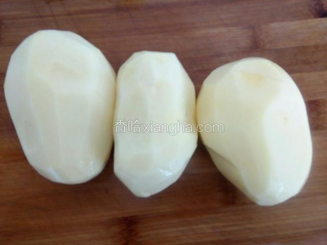 土豆去皮洗净