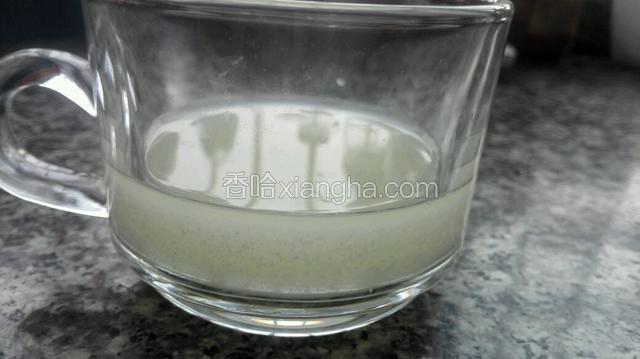 控出的乳清，不要扔掉很营养的，酸甜清凉很好喝！