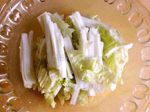 白菜洗净切条