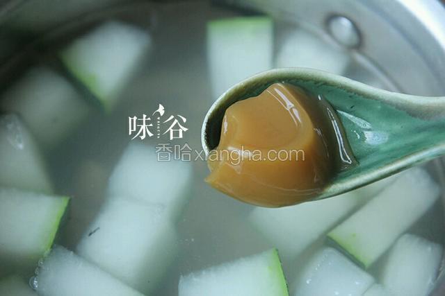 加入浓汤宝继续小火煮20分钟.