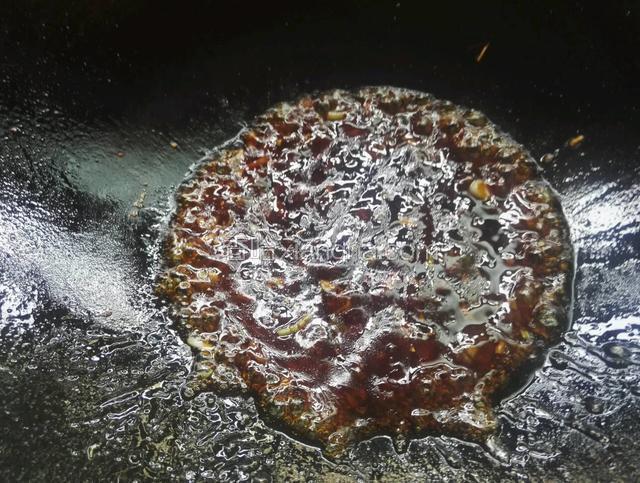 倒入适量水淀粉勾芡