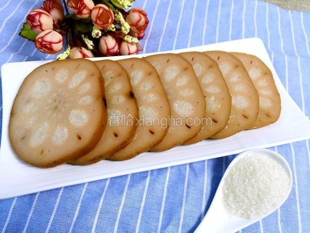 出锅切片.可以撒蜂蜜也可以沾砂糖吃.