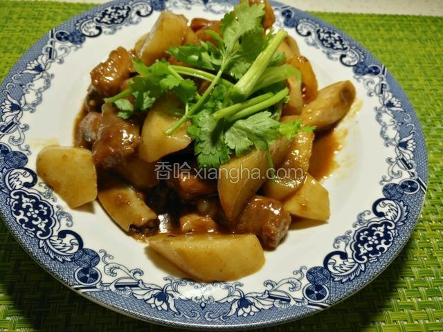 撒点香菜碎点缀一下