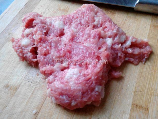 再剁碎成肉馅
