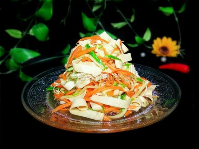 豆腐丝凉拌