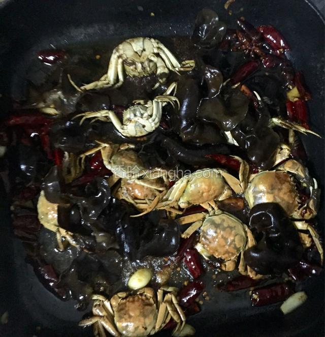 翻炒两分钟