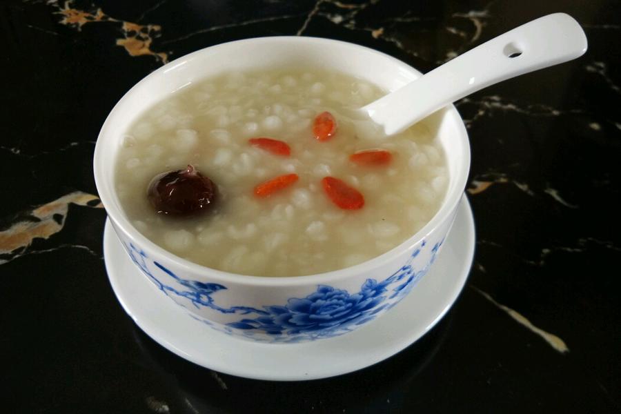 红枣枸杞玉米羹