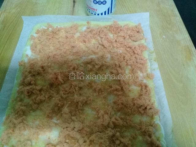 再放一层肉松。