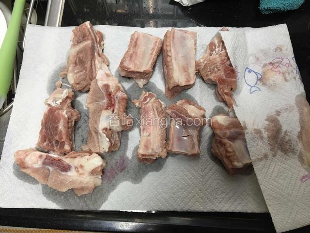 用厨房纸吸干水分