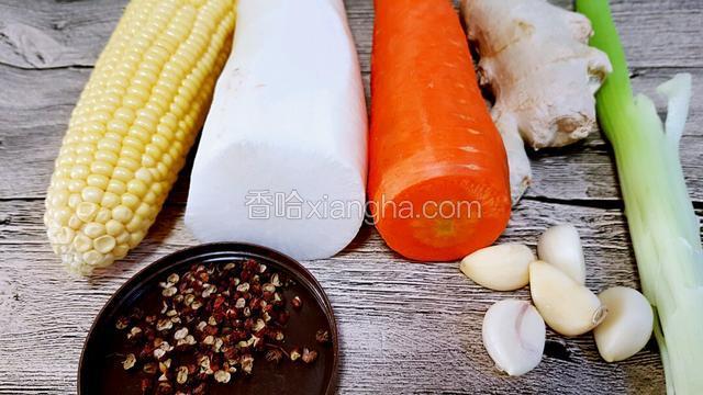 准备食材，如图所示。