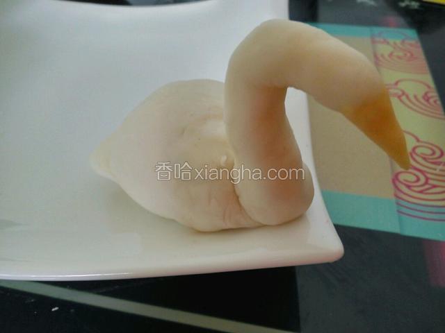 用红薯团做个喙