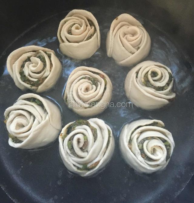 加水焖熟
大概5分钟
