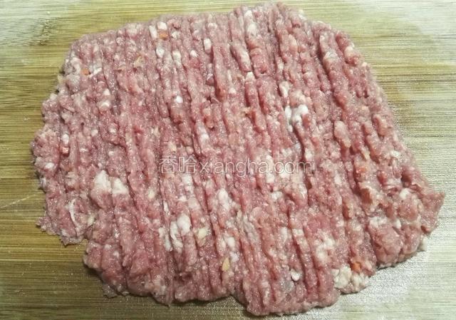 羊肉剁碎