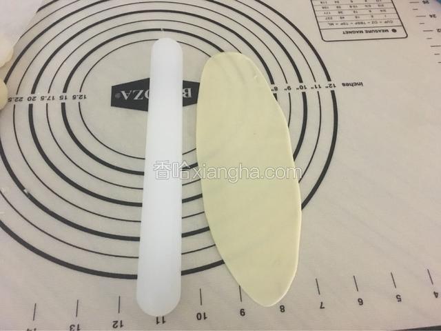 擀成长条状