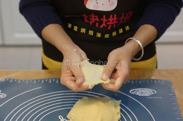 4.揉至扩展阶段就可以进行发酵了
