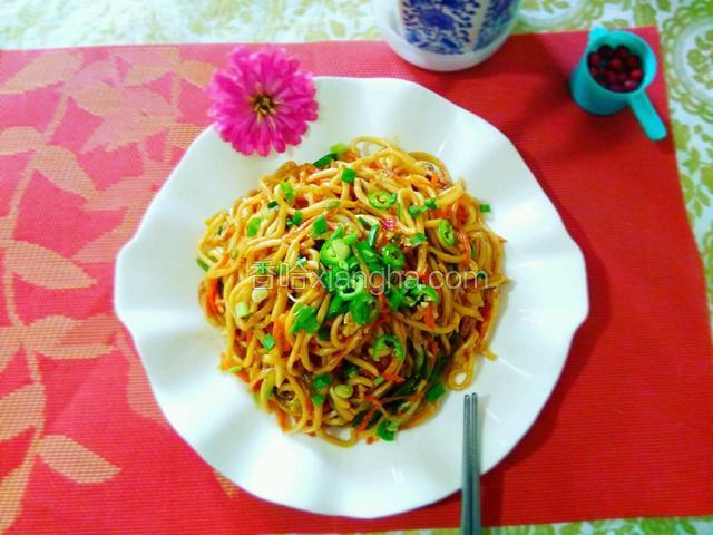 什锦鸡蛋炒面