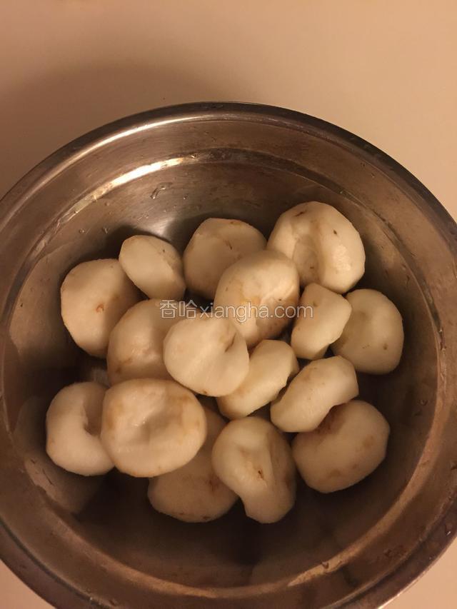 荸荠洗净去皮洗净