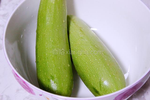 角瓜洗干净