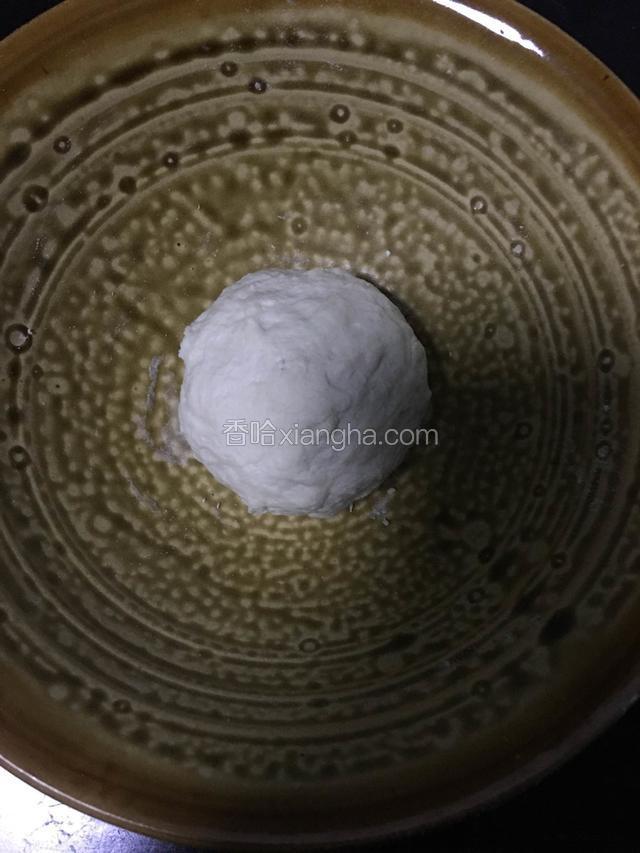 和好面醒15分钟。