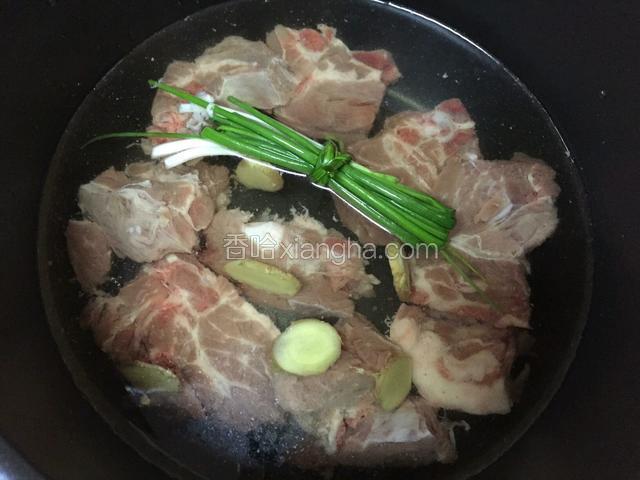 加入葱，姜