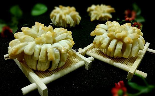 中式酥皮点心花开富贵