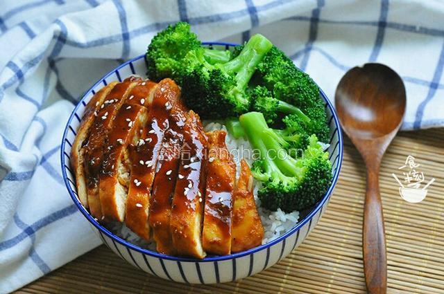奥尔良鸡扒饭