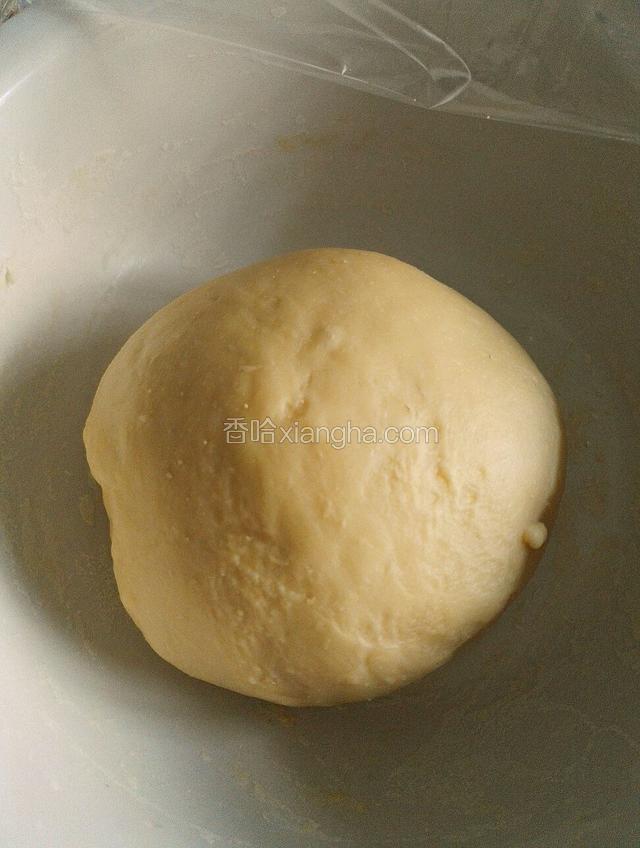 揉成光滑面团