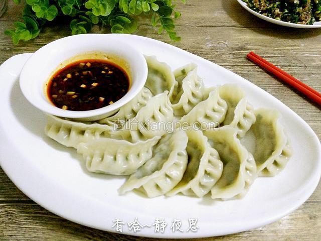 装盘，配上自己喜欢的蘸酱