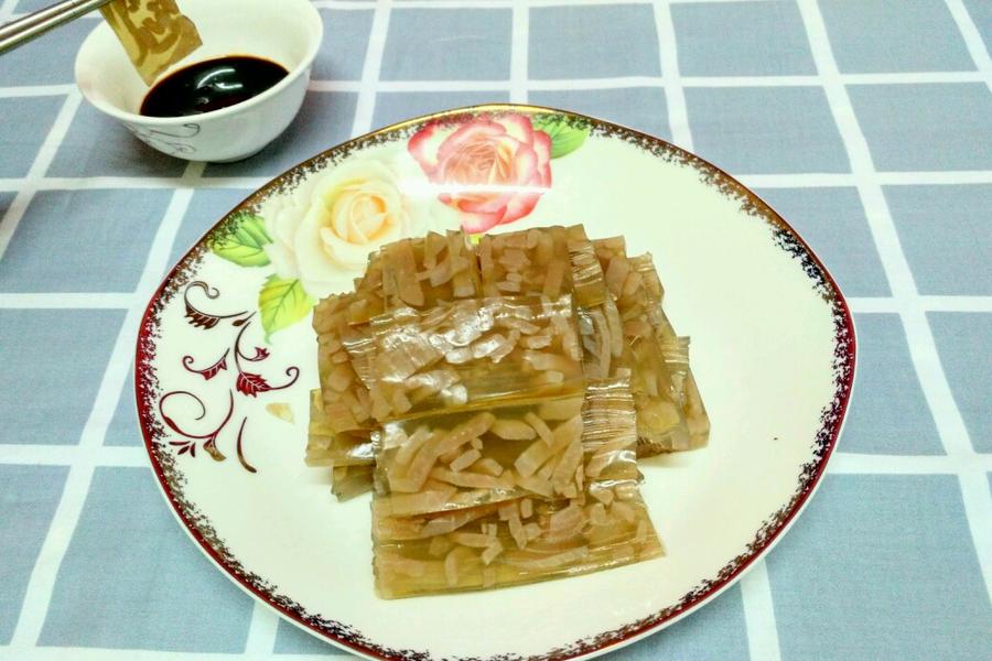 菜汁皮冻