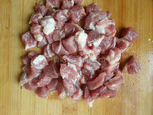 猪肉切小块