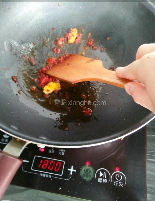 炒匀，炒出香味