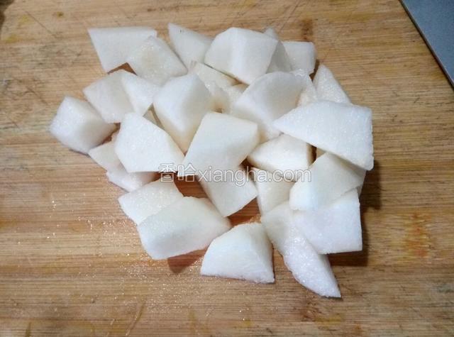 雪梨削皮切块