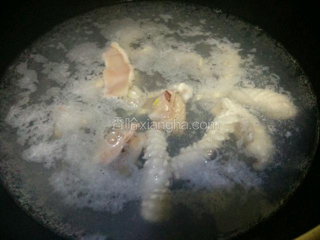 鱿鱼过水