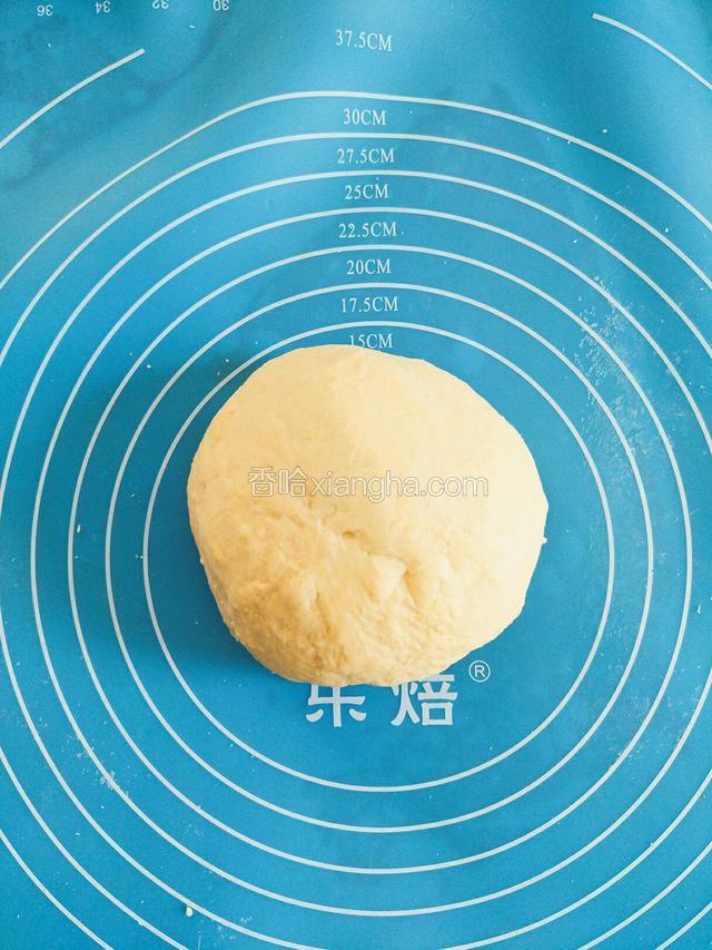 将面粉和成光滑面团