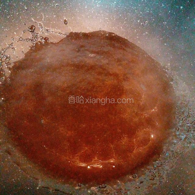 1勺耗油 半小碗水 2勺淀粉调汁
