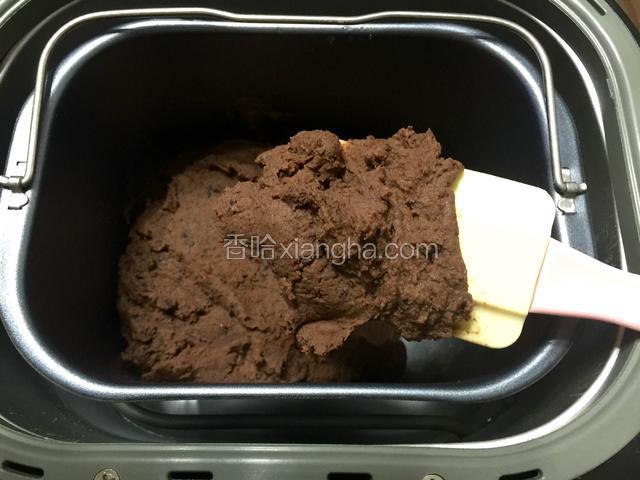 两个程序结束后，豆沙做好了。做好的红豆沙不干不湿，刚刚好。