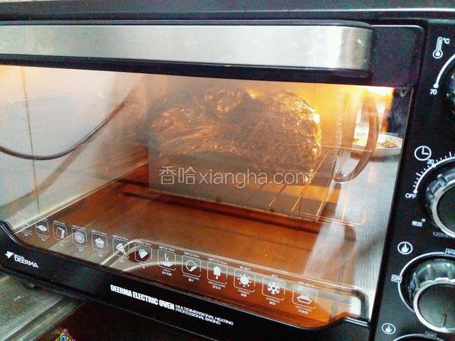 烤箱预热后220度30分钟